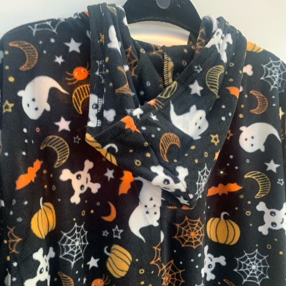 Halloween Onesie Unisex PJs - Picture 7 of 9